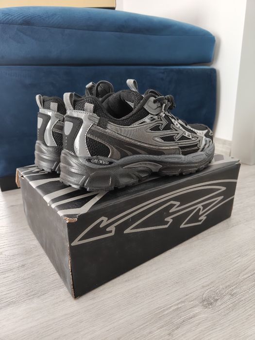 Off White Be Right Back 43