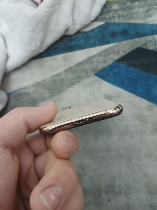 Iphone xs продам