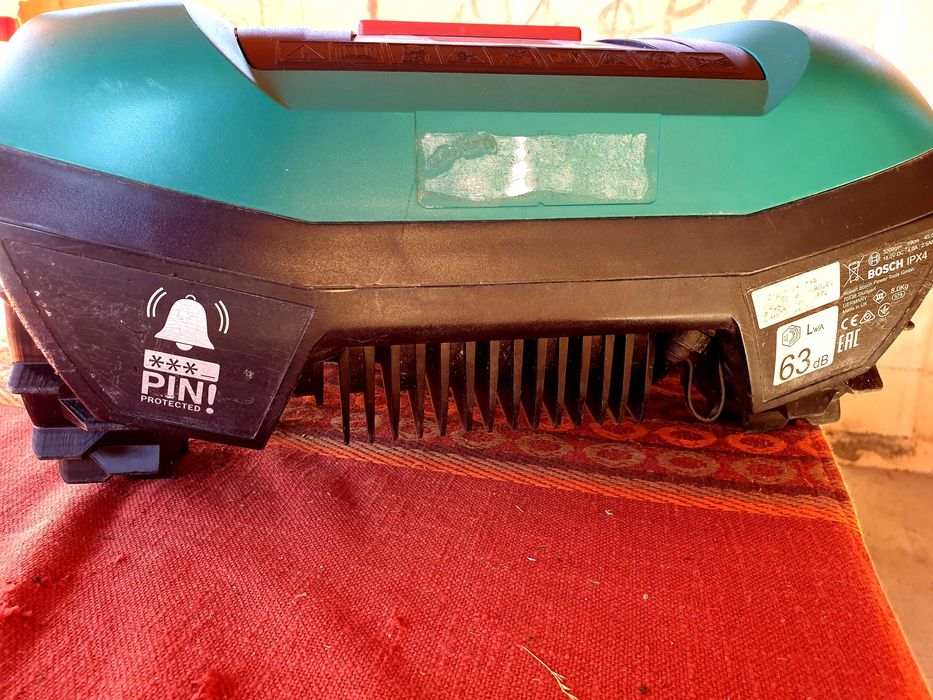 Косачка Робот Bosch indego 400 за Ремонт или за Части