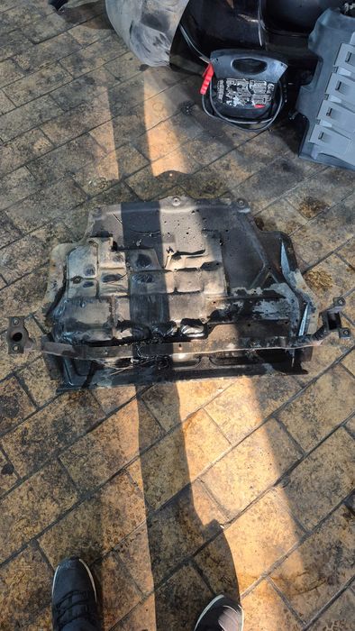 Scut motor din metal pt vw passat B7