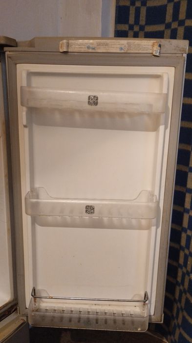 Холодильник в хорошем состоянии
