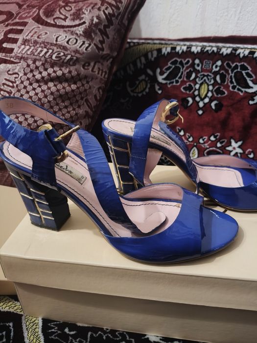 Продам летнюю обувь