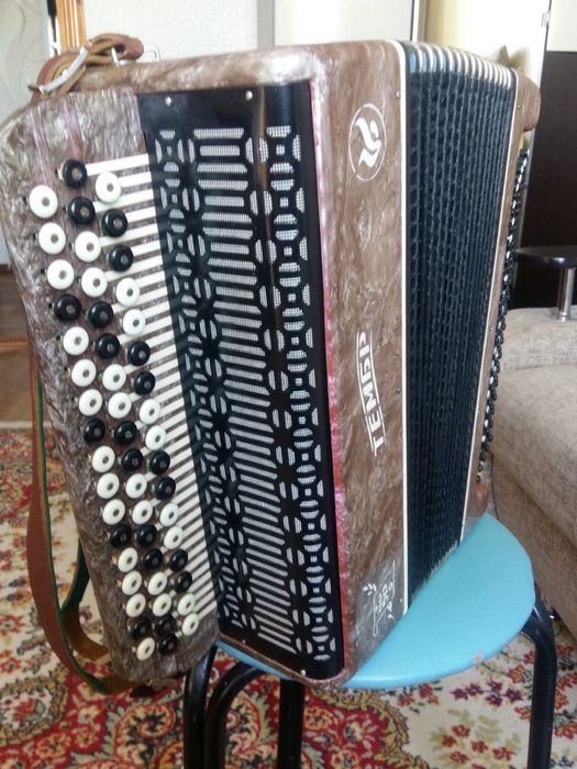 Продам баян Тембр