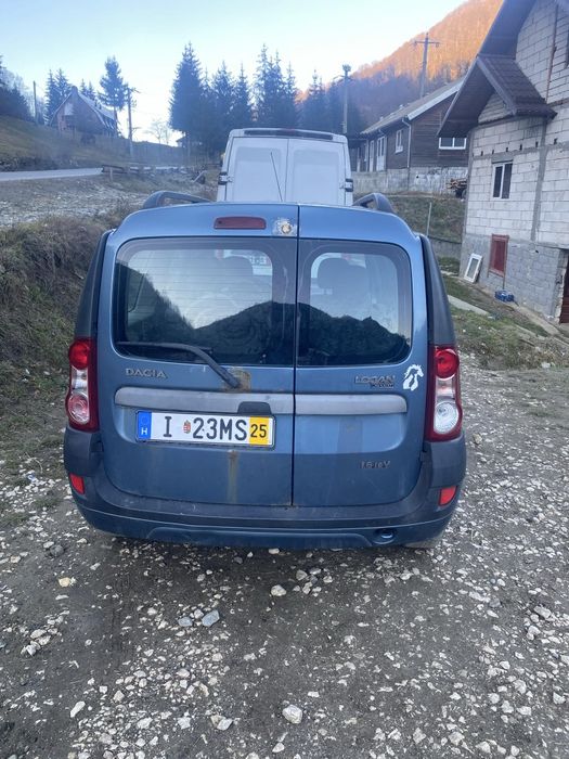 Vând Logan mcv 2008