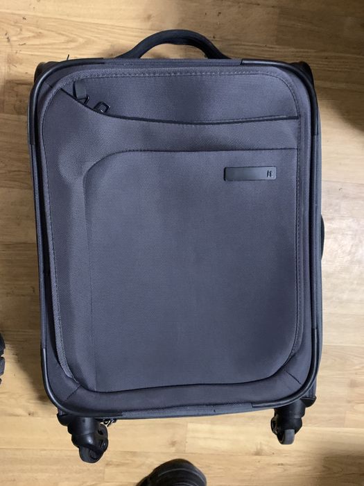 Куфар estil axel