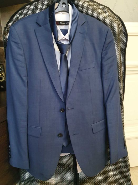 продам костюм синий