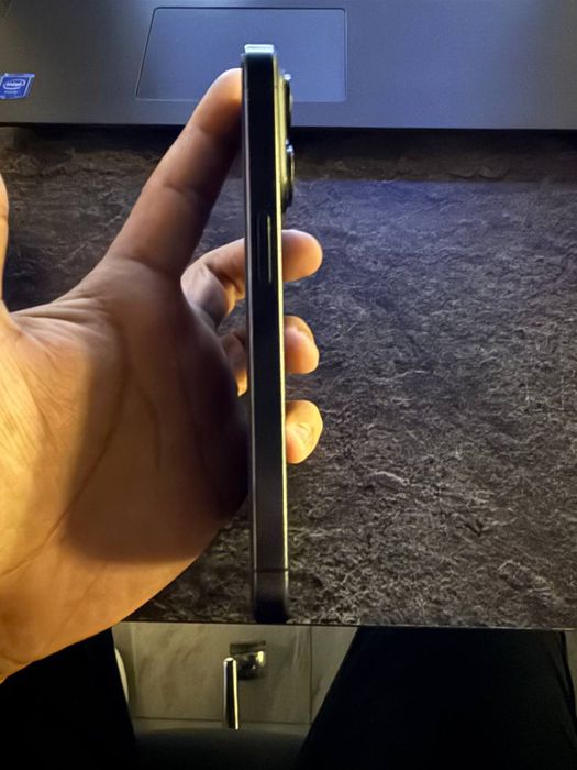 iPhone 15 pro 256 gb