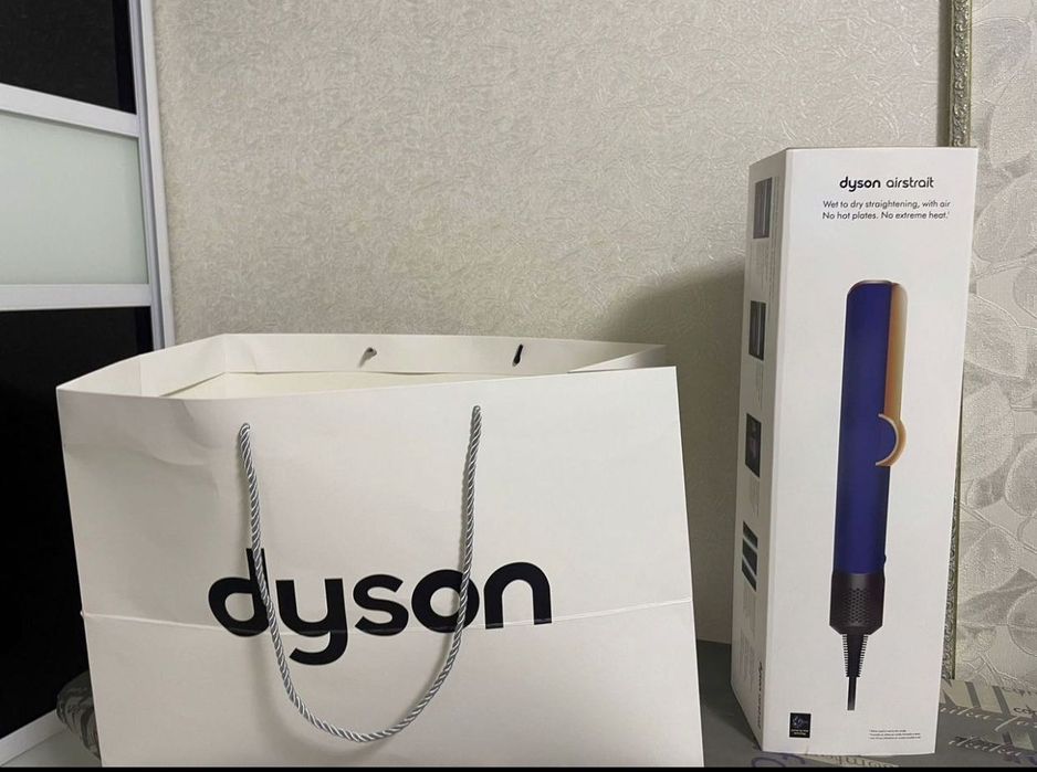 Профессиональный Утюжок Фен Выпрямитель Dyson Airstrait Новый с кейсом