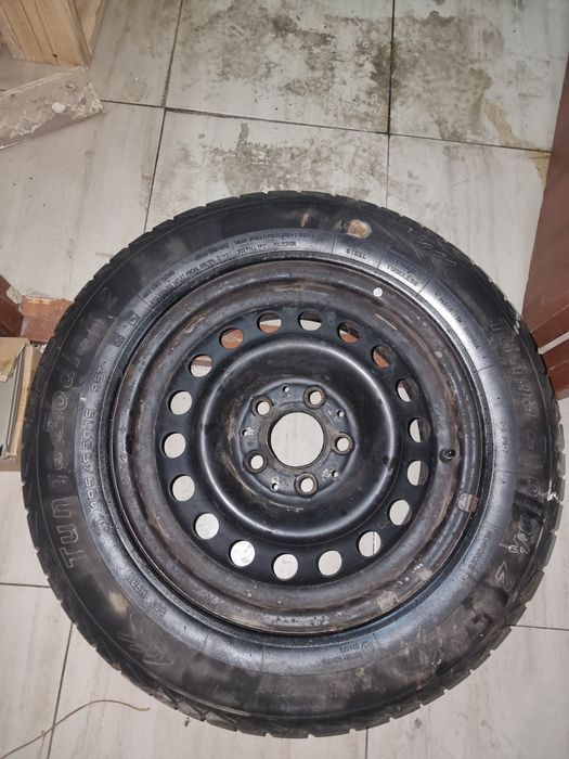 Автомобильное колесо в сборе