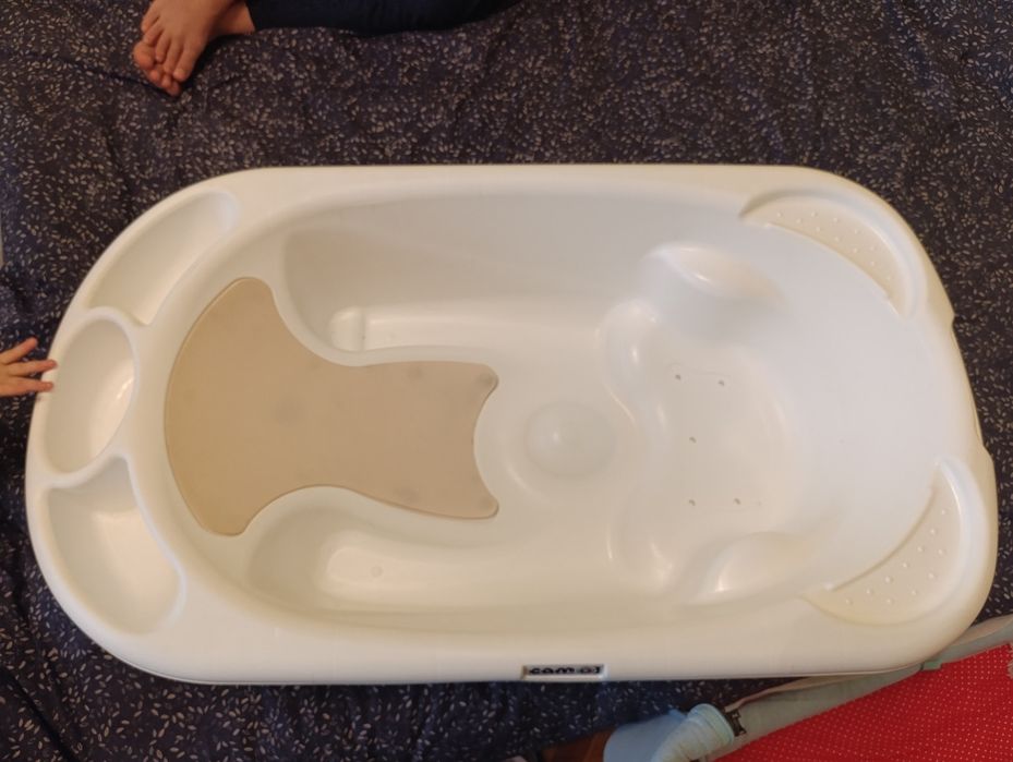 Бебешка вана със стойка