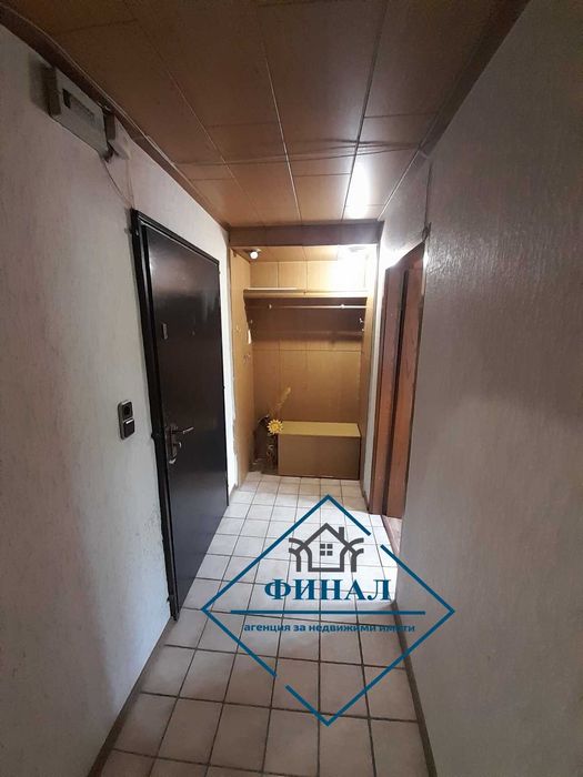 Продава се Двустаен апартамент в Шумен, Тракия - 67 кв.м за 1104 €/кв.м - Снимка #4