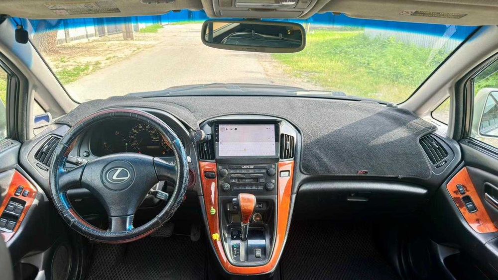 Продам Lexus RX300 год выпуска 2002