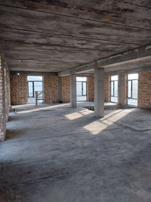 Срочно ховли сотилади