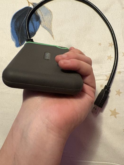 Hard disk extern Transcend StoreJet 25M3 – rezistent, portabil