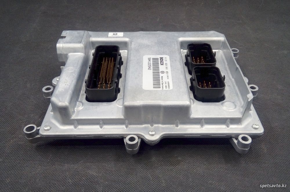 ЭБУ электронный блок управления двигателем