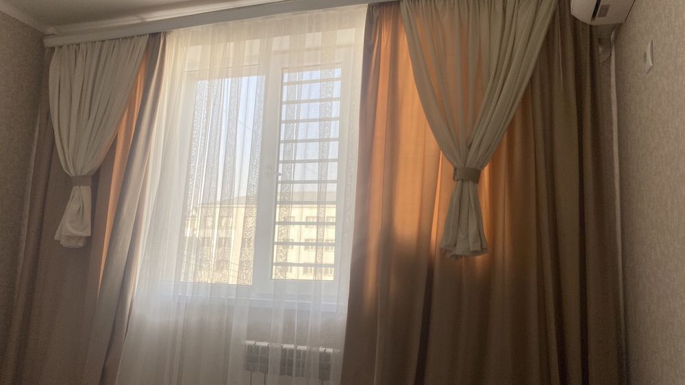 Шторы с карнизом