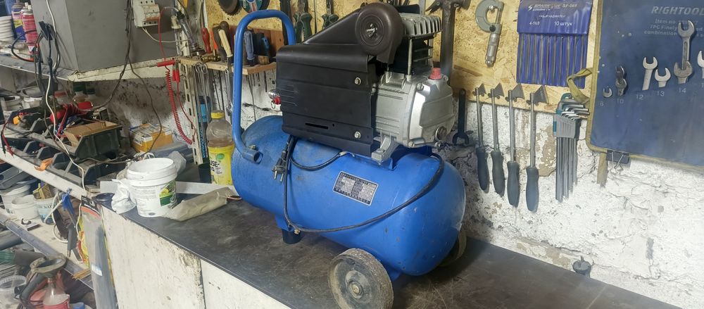 Компрессор поршневой воздушный
