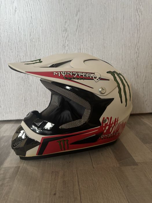Кросова каска за мотор Monster чисто нова!S/M