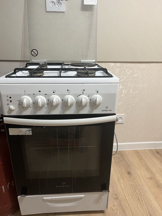 Продам газ плиту