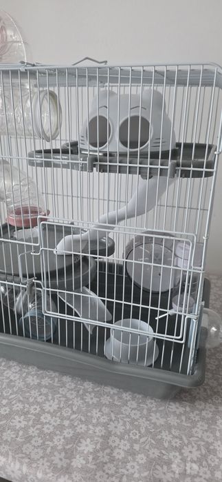 Продам клетку для хомяков.
