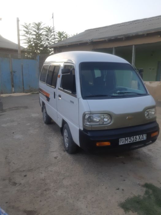 Damas moshinasi sotiladi