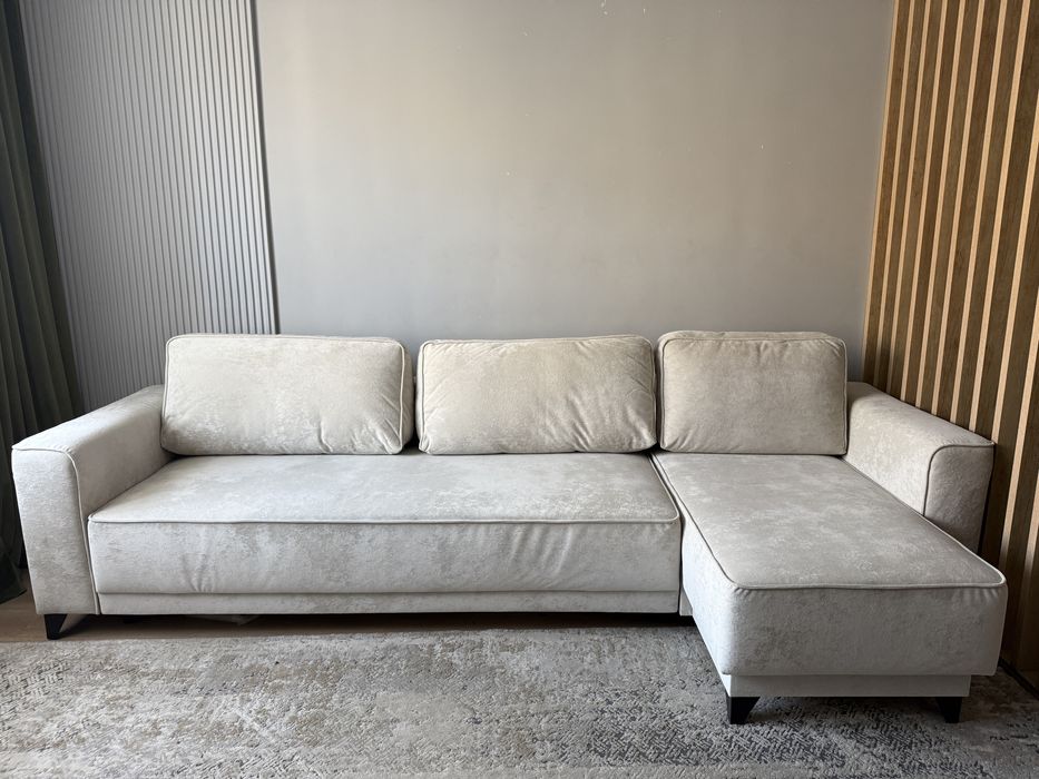 Продам диван угловой