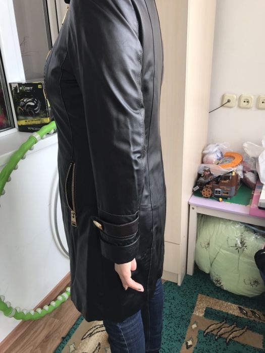 Продам кожаный плащ