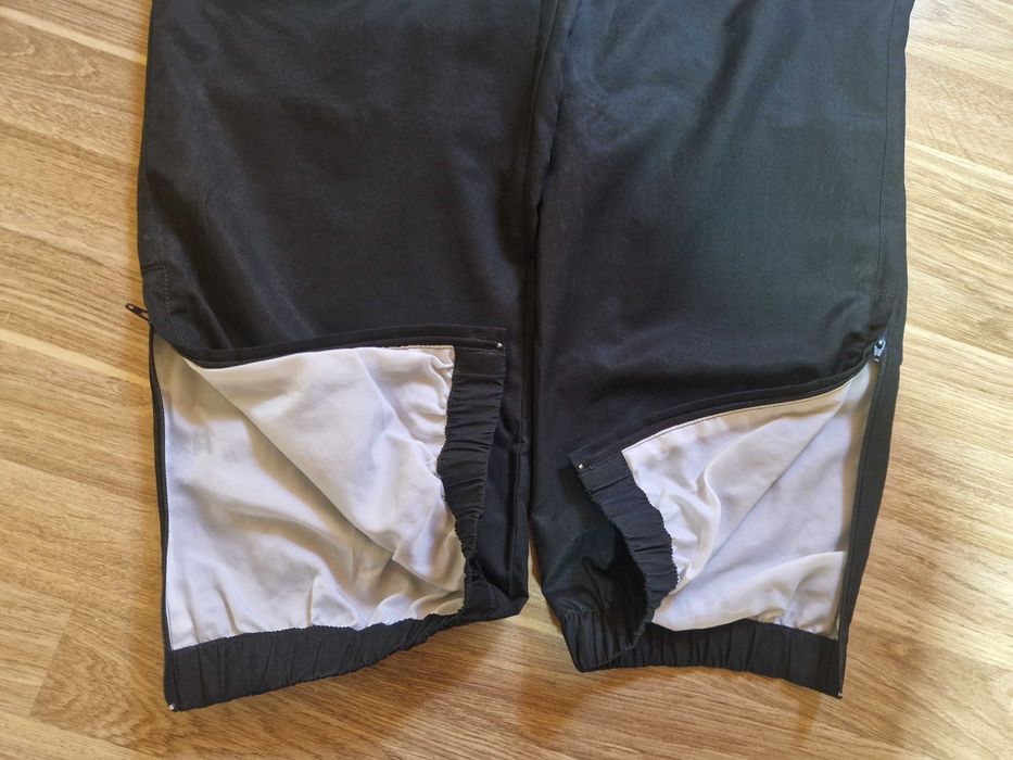 Lacoste pantaloni