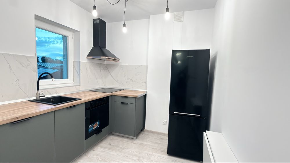 Inchiriez Apartament ,prima inchiriere, garaj, pod și curte verde - More
