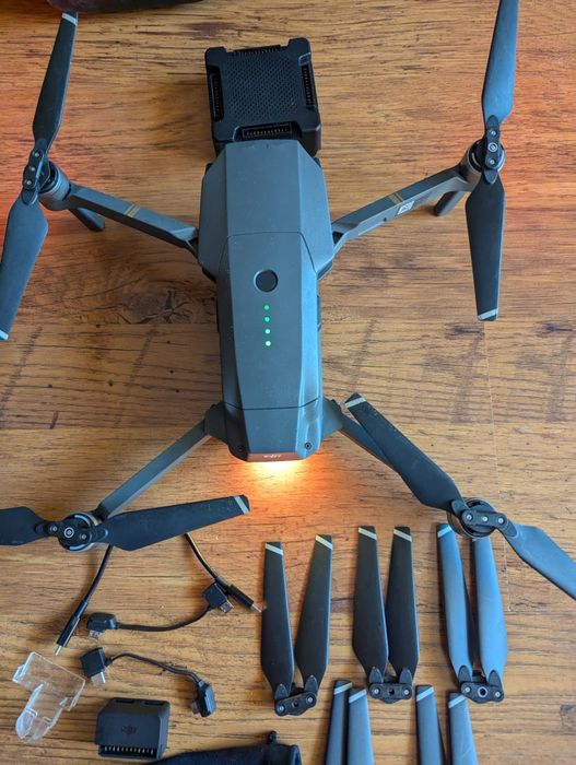Дрон DJI Mavic Pro Fly More Combo