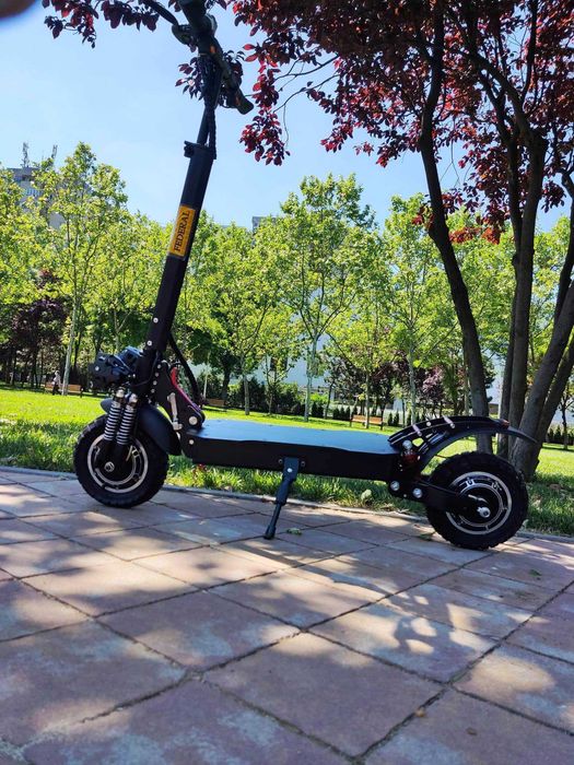 Trotineta Electrica - Noua cu Motor 1600w 48v18ah scuter electric naveta Nou