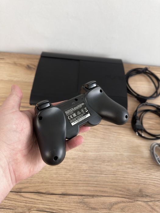 Продам прошитую PlayStation 3 Super Slim 20 игр