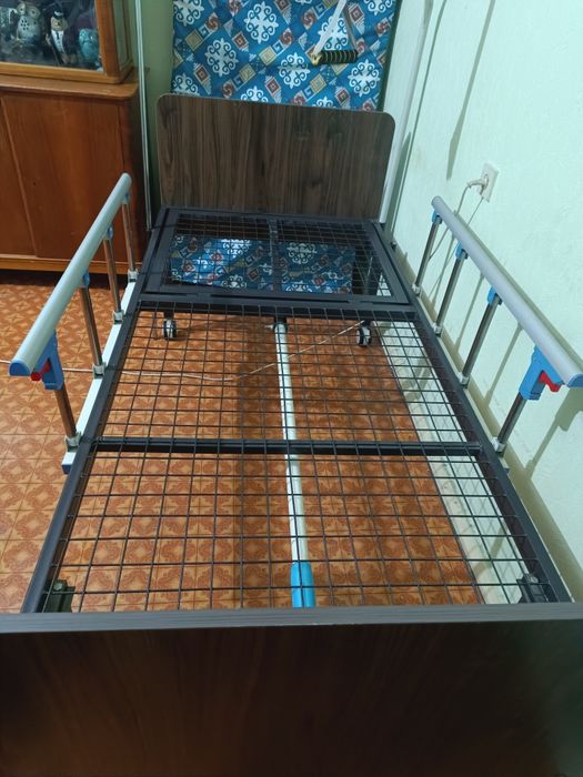Кровать медицинская