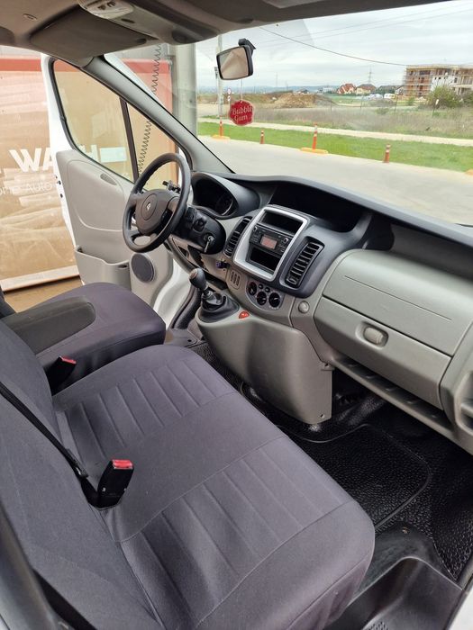 RENAULT Trafic 2014 — imagine 4