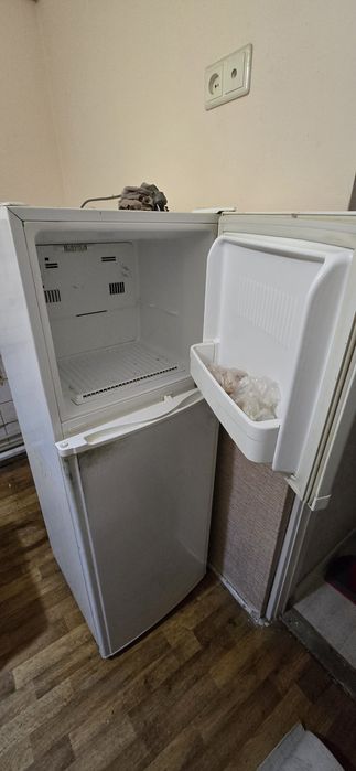 Продам холодильник в работающим состоянии