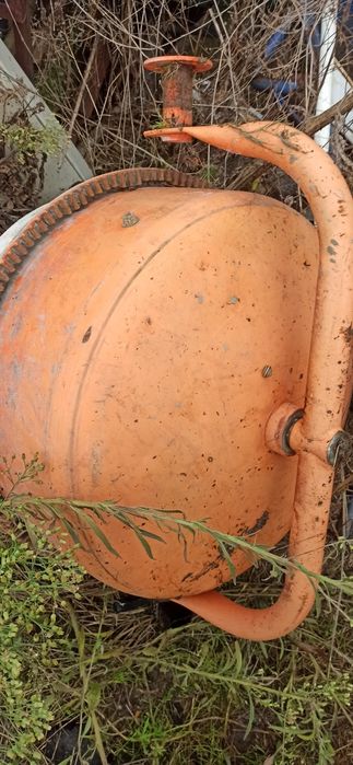 2  betoniere ptr piese