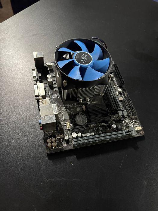 Gigabyte H310m s2v + i5-9400F