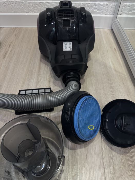 Продам пылесос Samsung в хорошем состоянии