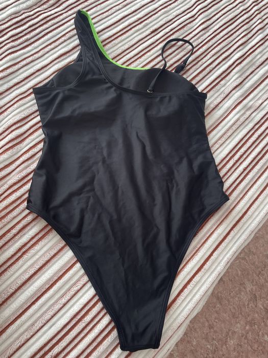 Продам купальник