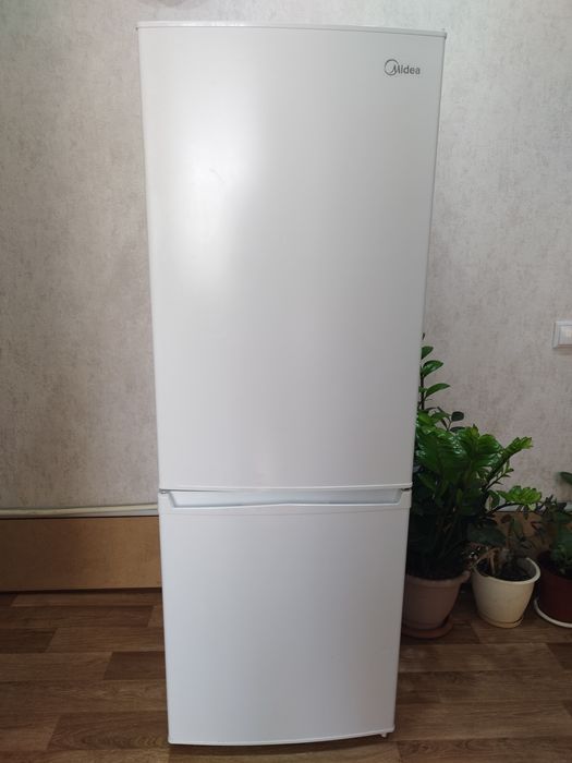 Продам Холодильник б/у 65 000