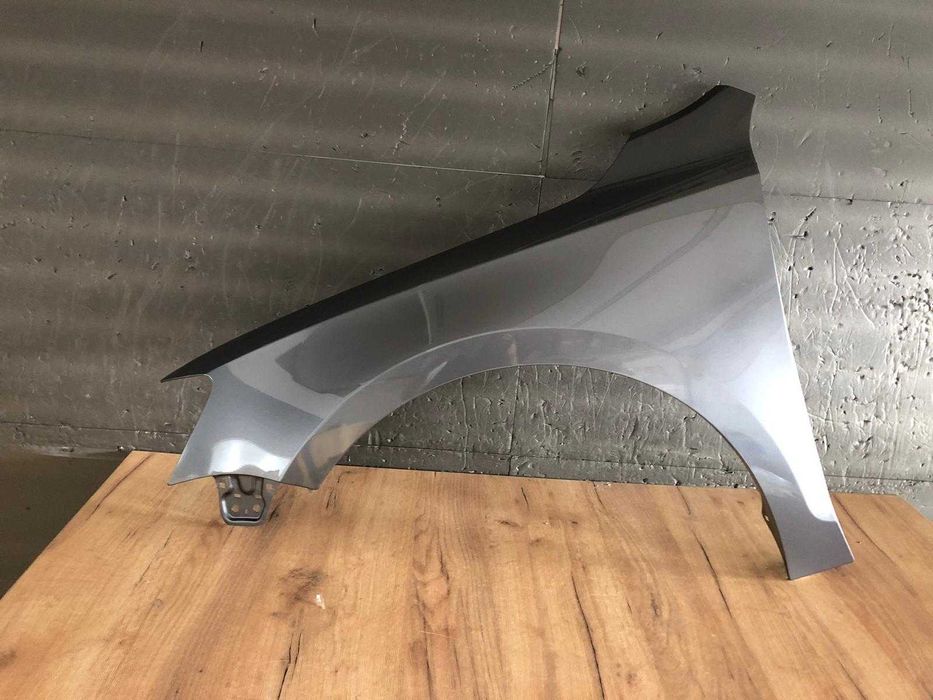 Aripa Fata Stanga VW Jetta 4/IV An 2011-2015 (LD7X (Gri Inchis))