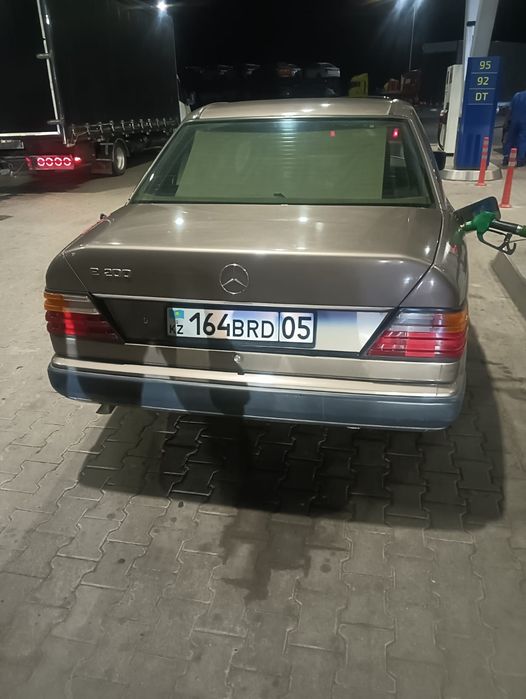 Мерседес Бенц 124