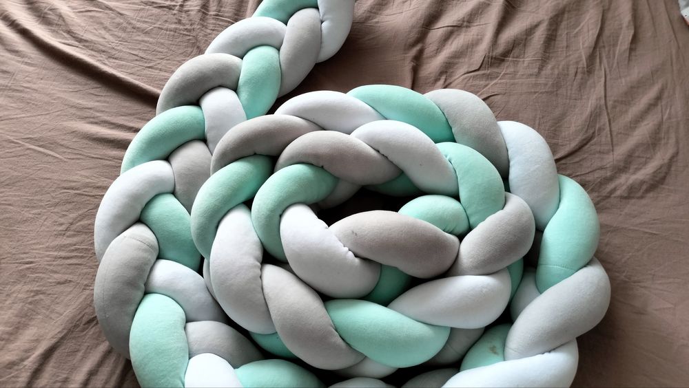 Продам бортики в детскую кровать