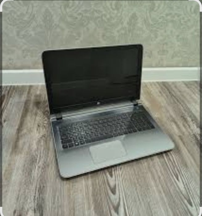 Hp pavilion 15, core i5, 8gb /1 tb, ge force 940M, 2gb