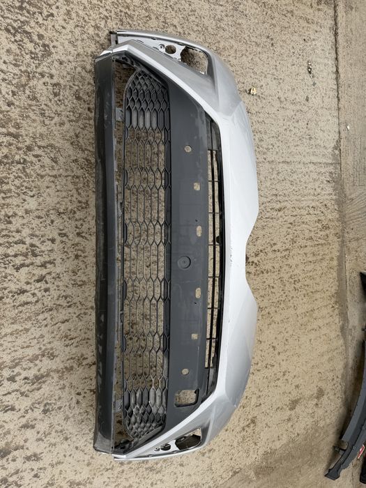 bara fata toyota chr