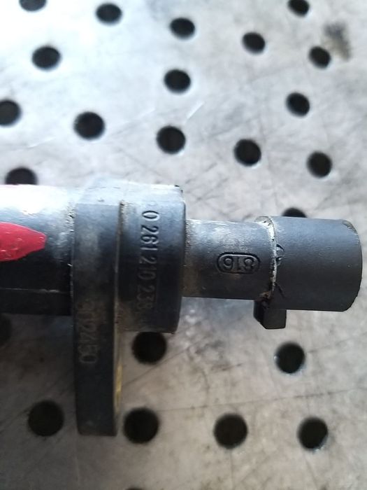Senzor vibrochen 1.4 b alfa romeo giulietta 940 0261210238