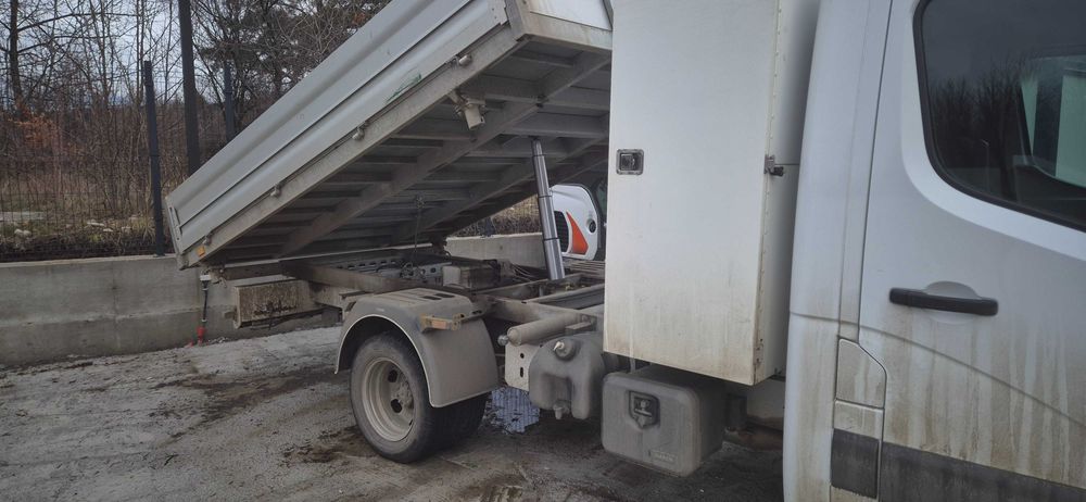 Самосвал , Самосвална уредба