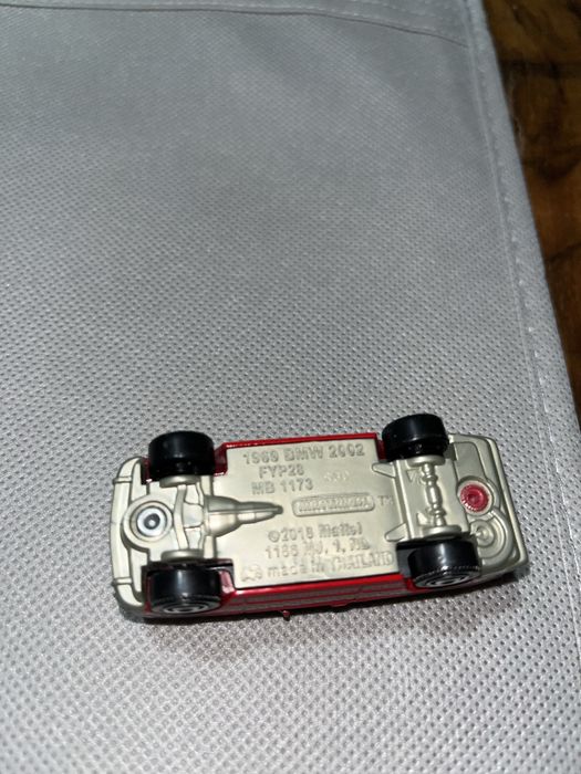 Машинки фирмы hot wheels и matchbox