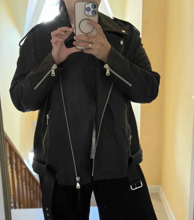 Новая кожаная куртка