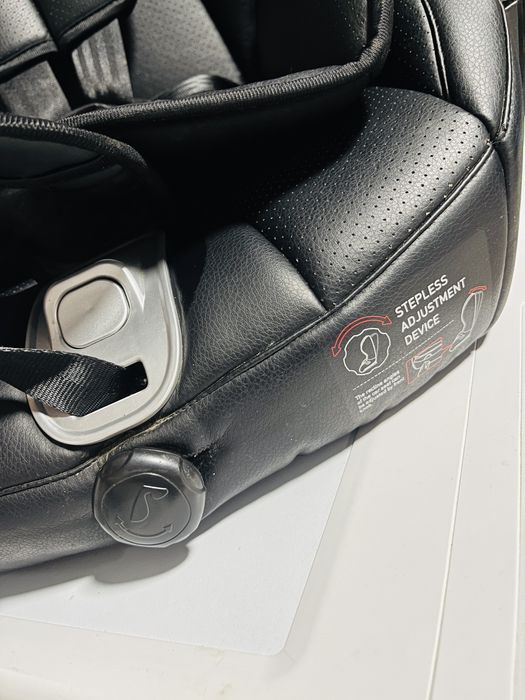 Scaun auto cu issofix